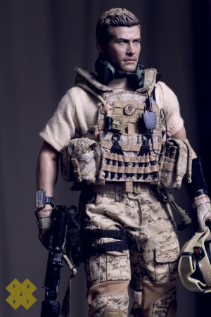 Re: HotToys：TTM19 - The 1/6th scale TrueType Figure - Muscular Body