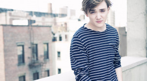 kyle gallner with cigarette #2