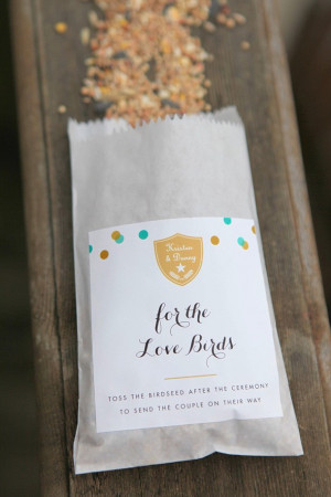 How to make birdseed favors for a wedding