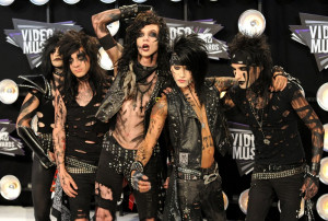Black-Veil-Brides-fallen-angels-bvb-3-27452860-1000-675.jpg