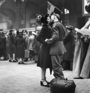 Couple in Penn Station sharing farewell kiss before he ships off to ...