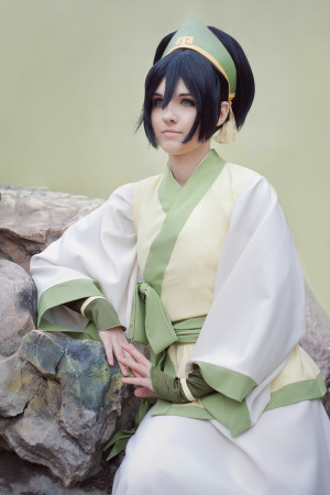 ... blind black hair green eyes earthbender toph beifong hanfu LOA chinese