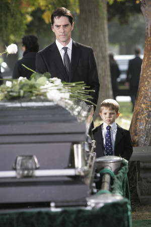 ... : Hotch (Thomas Gibson, l.) und sein Sohn Jack (Cade Owens, r