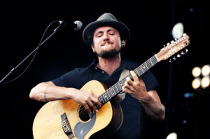 avril lavigne i wish you were here jessica szohr and ed westwick ...