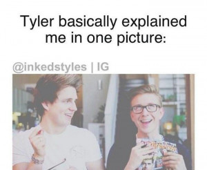 Tyler Oakley >>>>& Marcus buttler AND 1D in the same picture??? I'm ...