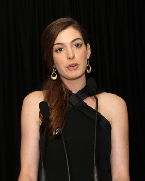 Anne Hathaway Gay And Lesbian Center Benefit Gala Los Angeles