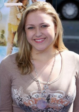 Celebrity Measurements: Skye McCole Bartusiak Age, Height, Weight, Bra ...