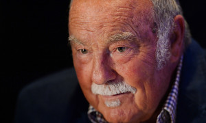 Jimmy Greaves is in inten 009 jpg