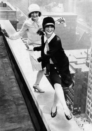 flappers-in-the-1920s.jpg
