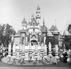 disneyland-logo-1955-disneyland-celebrates-56-years-on-july-17-disney ...