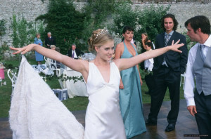 REQ: Wedding dress Amy Adams wore in The Wedding Date