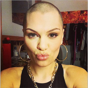 Photos : Jessie J : elle s'est rasée le crâne pour la bonne cause !
