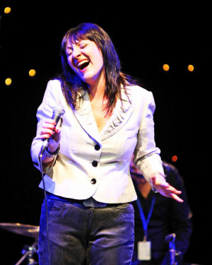 Auburn Singer Boyfriend