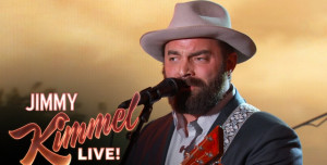 VIDEO: Drew Holcomb and the Neighbors Perform “Here We Go”
