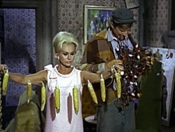 Green Acres - 02x13 An Old Fashioned Christmas