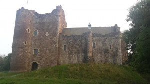Doune Castle (castle leoch) (Brenda H, Oct 2014)
