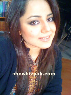 Pictures Najia Baig