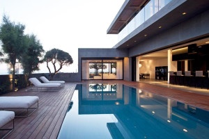 Swimming Pool Designs That'll Make a Splash in Your Home