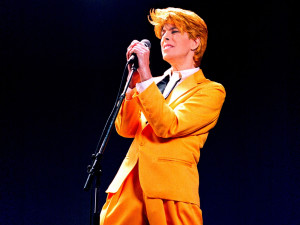 david_bowie_live-orange-hair-orange Suit