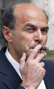 Pier Luigi Bersani, leader della coalizione di centrosinistra, è il ...