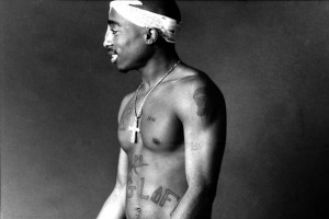 2Pac Performs At The Coachella Festival In California In 3-D ?!
