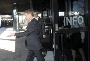 In this March 20, 2012 photo, Finnish President Sauli Niinisto, left ...