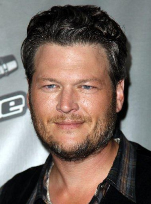 Blake Shelton reacts to Houston Chronicle critic with profane twitter ...