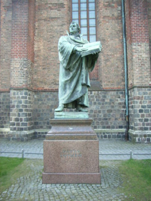 Get Quotes on your Social Sites