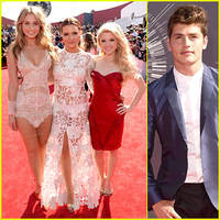 The 'Faking It' Cast Reunites at MTV VMAs 2014
