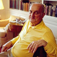 Novelist, editor Louis Auchincloss dies at 92