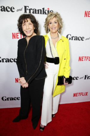 Jane Fonda and Lily Tomlin at event of Grace and Frankie (2015)