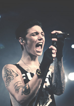 andrew dennis andy biersack
