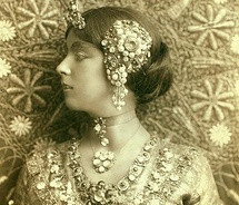 Ruth St. Denis in first costume for Radha. Bust portrait. / New York ...