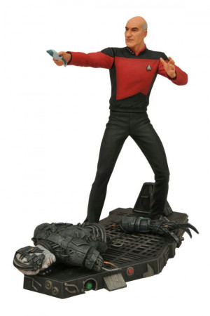 Star Trek Select Captain Picard by Diamond Select Toys, retail price ...