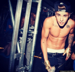 Justin Bieber Flaunts His Baby Six-Pack Abs On Instagram (PHOTO)
