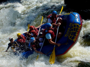 Barapole_river_rafting_(1)