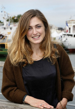 Photos Julie Gayet Qui Est...