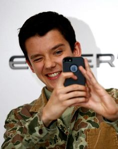 asa butterfield more asa butterfield eyes butterfield selfie enders ...