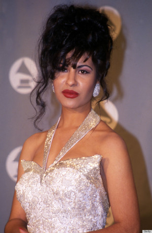 ... Latina beauty amped up her white Grammys ensemble with bold red lips