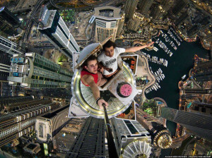 Amazing Selfie Taken at the Top of The Tallest Building In The World