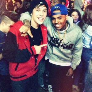 Austin Mahone Kicks It With His Famous Buddies – Picture Perfect