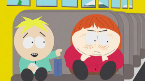 Cartman versucht, die Ironie seiner Rotsucht runterzuspielen. Butters ...
