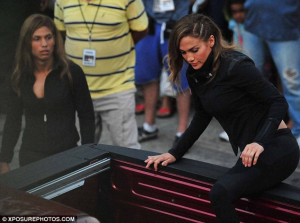 Jennifer Lopez’s Male Stunt Double Is Practicing His Best J.Lo Face