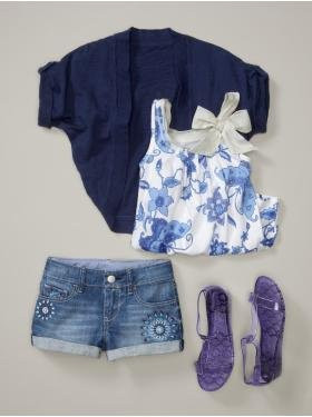 Casual, cute outfit for tween girl