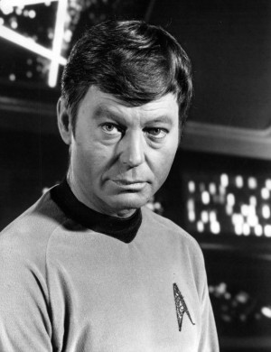 Description DeForest Kelley, Dr. McCoy, Star Trek.jpg