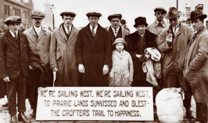 British immigrants prior to their departure for a new life in Western ...
