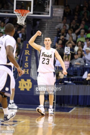 University of Notre Dame vs West Virginia University : News Photo