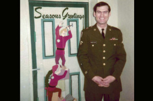 Here's a picture of beardless Si from his military days: