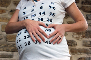 Pregnancy Countdown Shirt// What an idea!!
