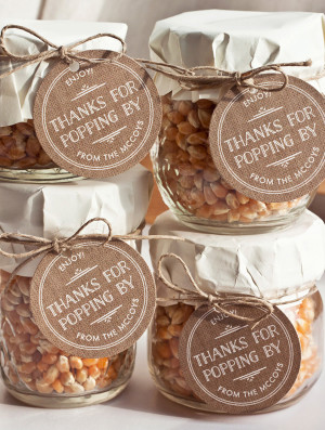20 Edible Wedding Favors: popcorn kernel jars